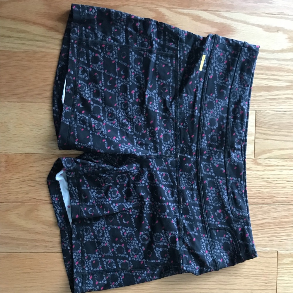 Lolë fitted shorts